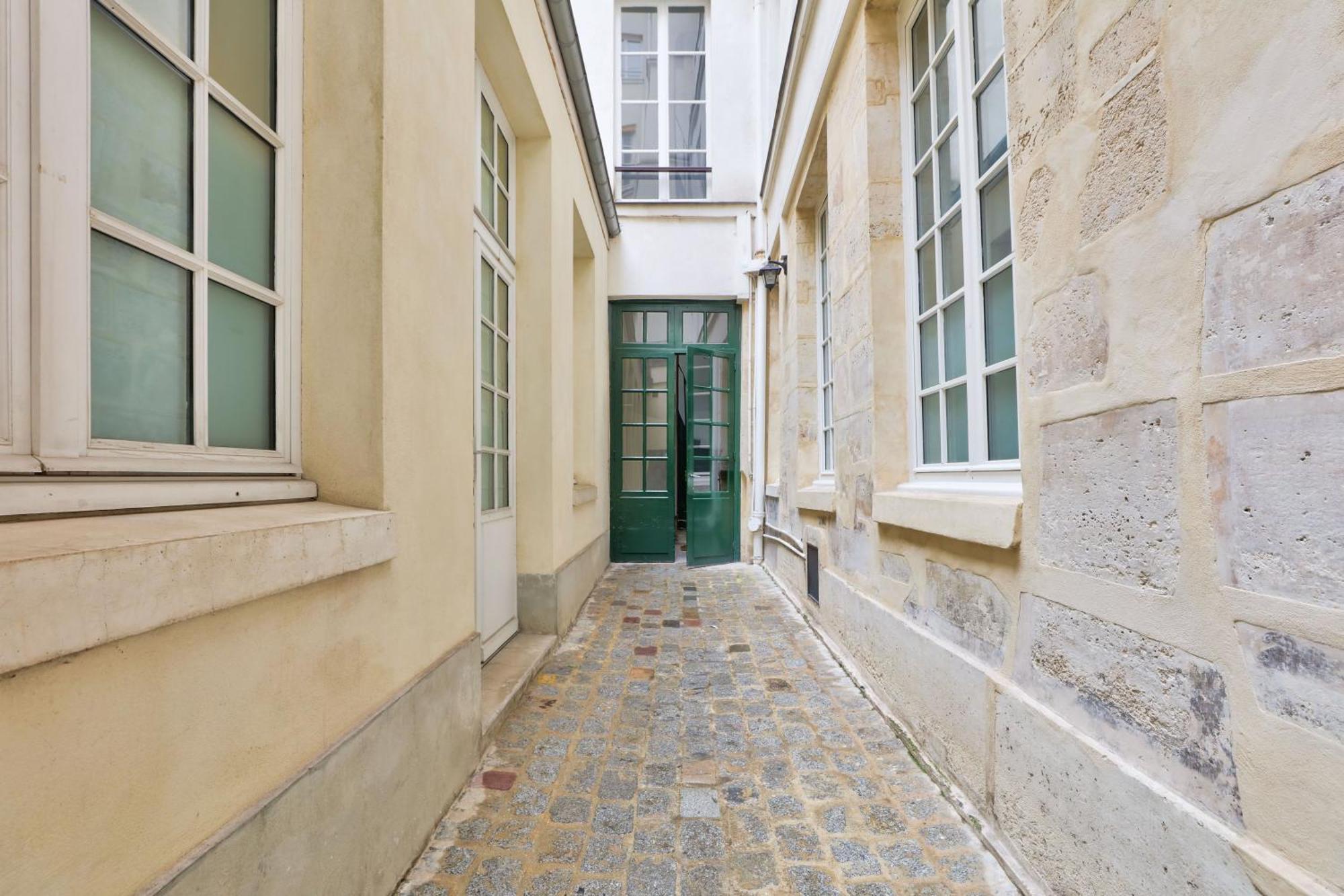 New & Design Studios In The Heart Of Le Marais Paris Luaran gambar