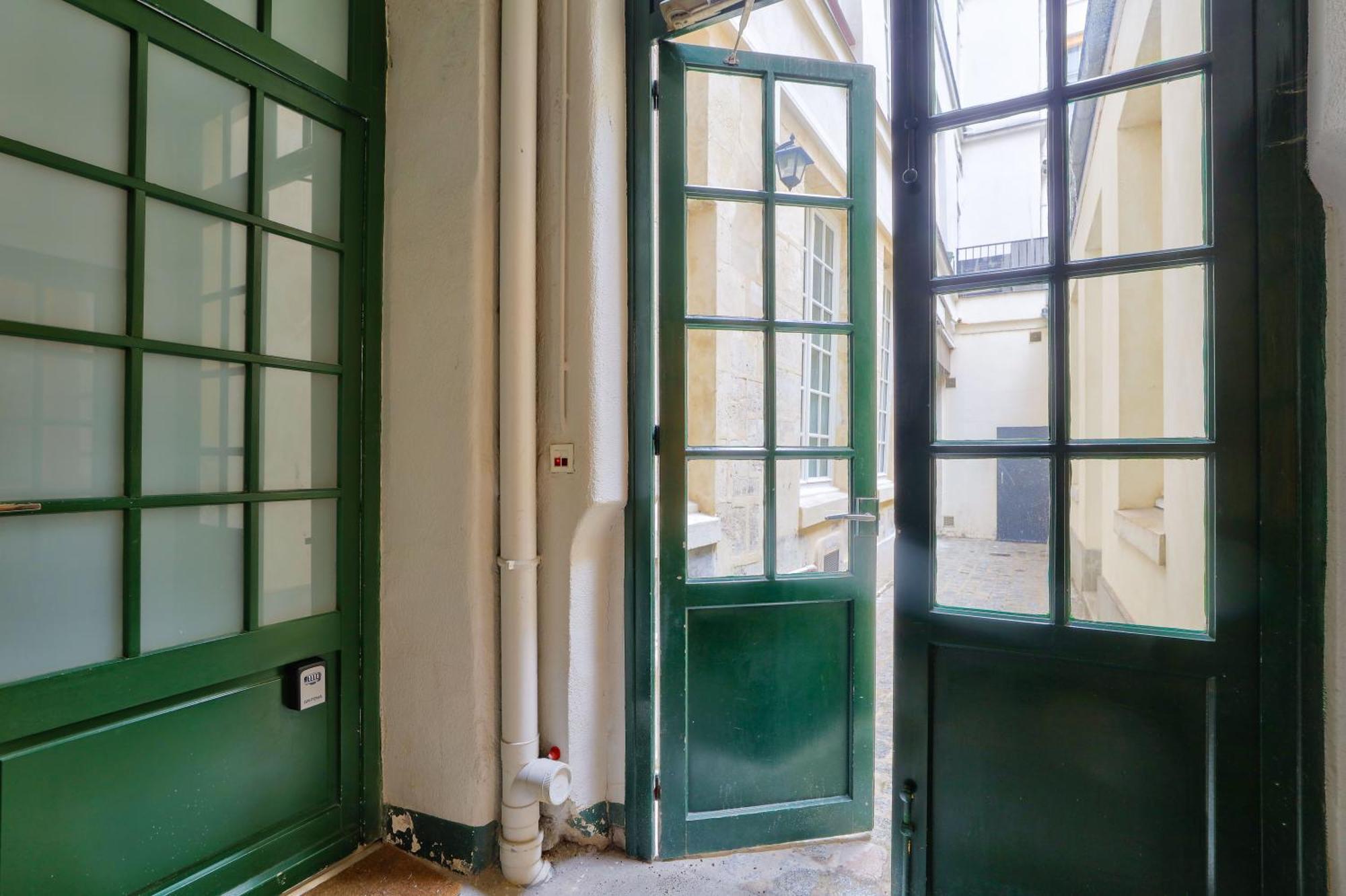 New & Design Studios In The Heart Of Le Marais Paris Luaran gambar